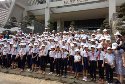Học sinh khối 3 và 4 đi tham quan trải nghiệm tại Bảo tàng Đăk Lăk và Nghĩa trang liệt sỹ