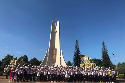 Tổ chức cho học sinh khối 5 đi tham quan trải nghiệm